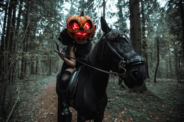 Beautiful Girl Halloween Costume Gloomy Image Cosplay Rider Black Cloak — Stock Photo, Image