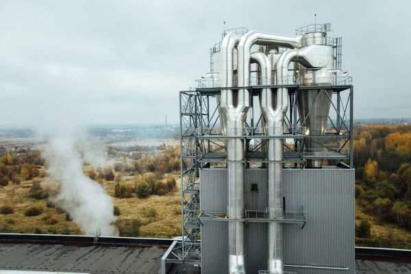 Uitzicht Fabriekspijpen Werkplaatsen Industriële Productie Schadelijke Emissies Van Gassen Uit — Stockfoto
