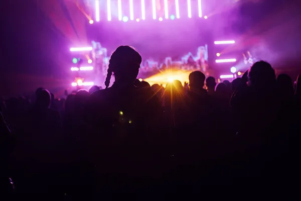 Silhouette Audience Music Concert Happy Audience Dances Applauds Idols Bright — Stock Photo, Image