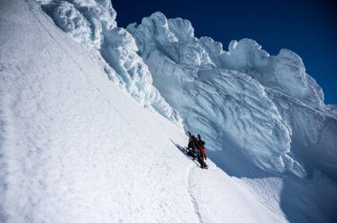 Dağcılar Hogsback 'in tepesinde, Hood Dağı' nda.