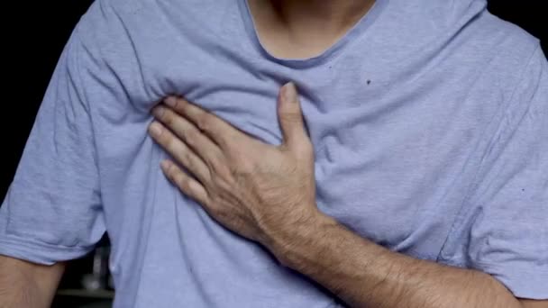 Zblízka Muž Trpící Srdcem Onemocnění Srdce Muž Mající Infarkt — Stock video