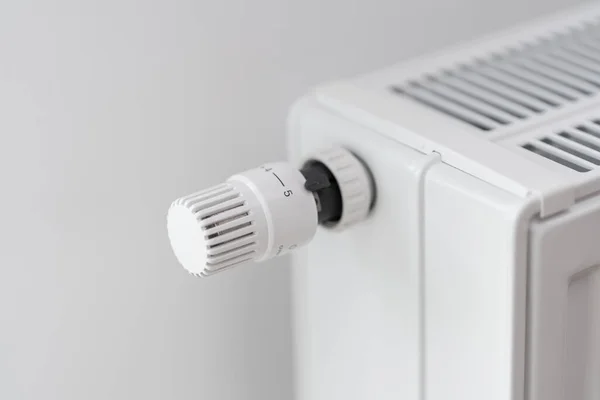 Контроллер Термостата Который Устанавливает Температуру Радиатора Помещении Устанавливает Максимальное Значение — стоковое фото