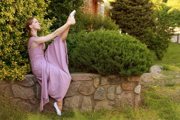 Female Dancer Stretch Botanical Garden Postcard Banner — Stock Photo, Image