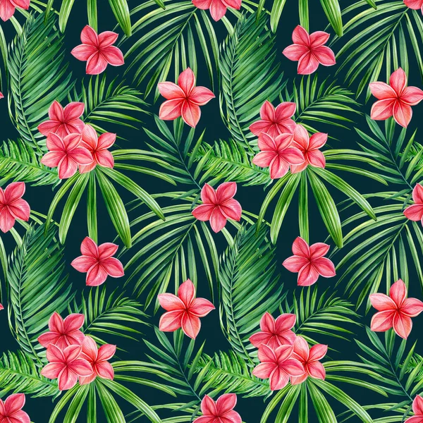 Tropiska plumeria blommor och palmblad på svart bakgrund, akvarell botanisk illustration, sömlösa mönster. — Stockfoto