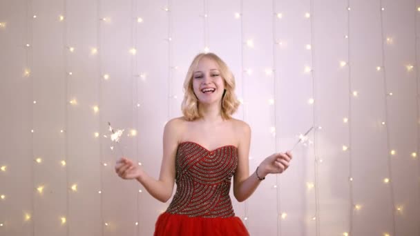 Beautiful Teenage Girl Dancing Sparklers Concept Valentine Day Holiday Birthday — Stock Video