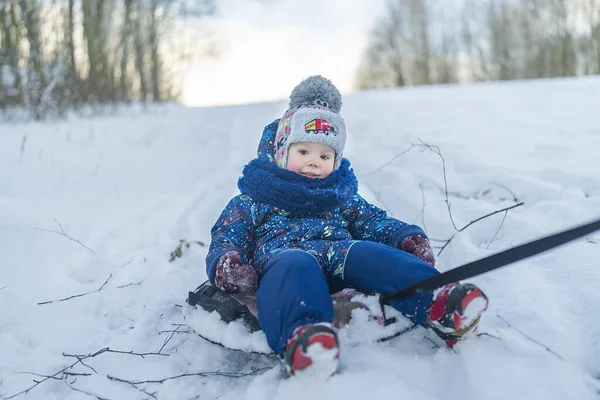 Little Boy Sit Tubing Snow Covered Slide Winter Fun — Foto Stock