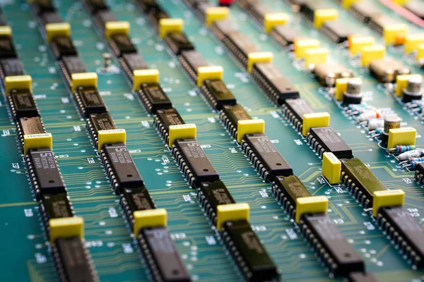 Closeup Elektronisch Bord Elektronisch Apparaat Geïntegreerde Schakeling Chip Achtergrond Computer — Stockfoto