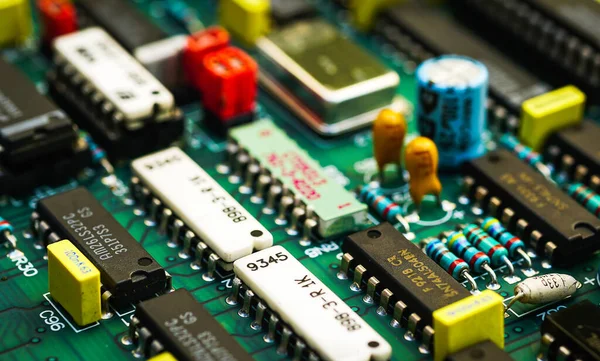 Closeup Elektronisch Bord Elektronisch Apparaat Geïntegreerde Schakeling Chip Achtergrond Computer — Stockfoto