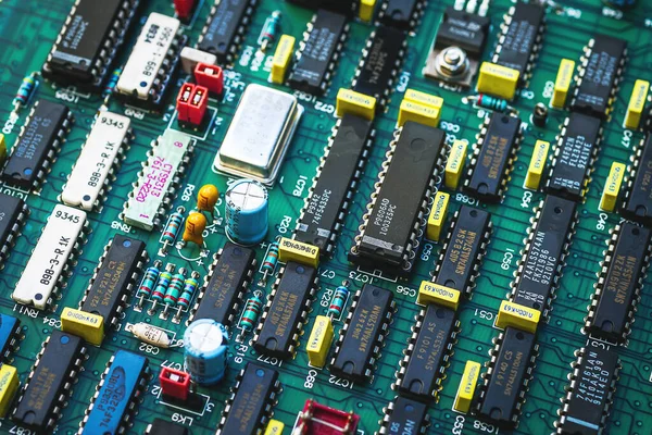 Closeup Elektronisch Bord Elektronisch Apparaat Geïntegreerde Schakeling Chip Achtergrond Computer — Stockfoto