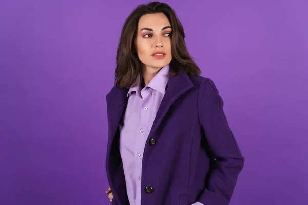 Young Woman Woolen Coat Purple Background Posing Cozy Warm Autumn —  Fotos de Stock