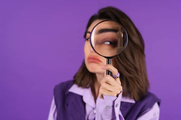 Young Woman Shirt Vest Purple Background Having Fun Magnifying Glass — Stok fotoğraf