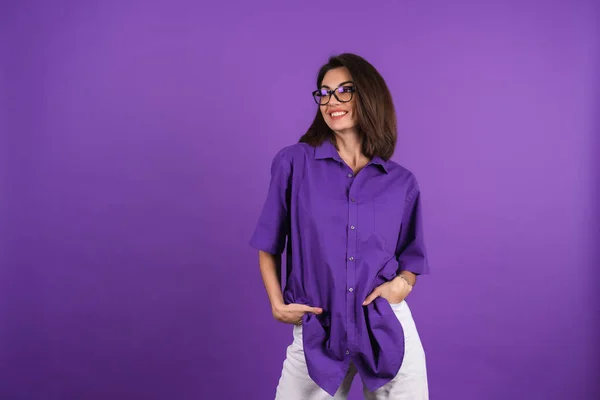 Young Woman Shirt Short Sleeves Purple Background Makeup Lipstick Her — ストック写真