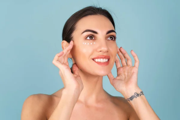 Retrato Belleza Cerca Una Mujer Topless Con Piel Perfecta Maquillaje — Foto de Stock