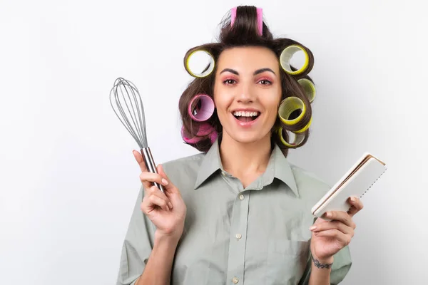 Beautiful Housewife Young Cheerful Woman Hair Curlers Bright Make Notebook — Stock Photo, Image