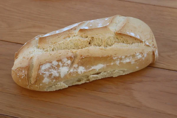 Τραγανό Ιταλικό Παραδοσιακό Ψωμί Ciabatta Ξύλινο Τραπέζι — Φωτογραφία Αρχείου