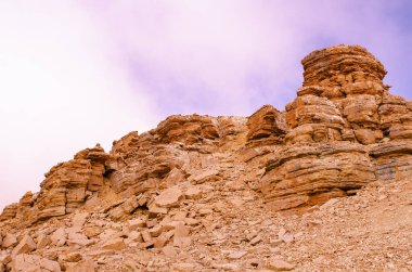 Dağlardaki güzel granit kayalar