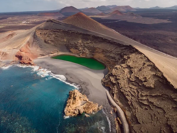 Vulkanikus Kráter Egy Kráter Közelében Golfo Lanzarote Sziget Légi Felvétel — Stock Fotó