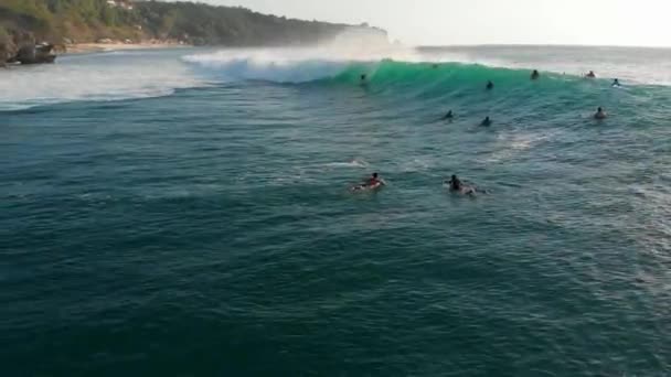 Srpna2021 Bali Indonésie Surfař Hlavní Vlně Oceánu Surfování Velkých Vlnách — Stock video