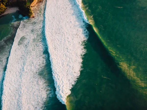 Luchtfoto Van Grote Stormachtige Golven Bij Zonsondergang Perfect Voor Surfers — Stockfoto