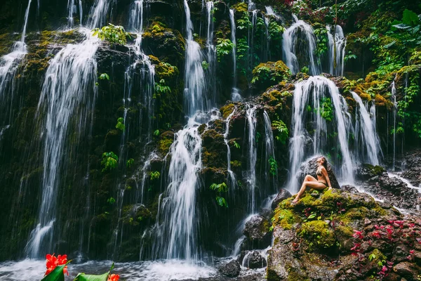 Cascade Waterfall Young Woman Tropical Jungle Bali Indonesia — Stock Photo, Image