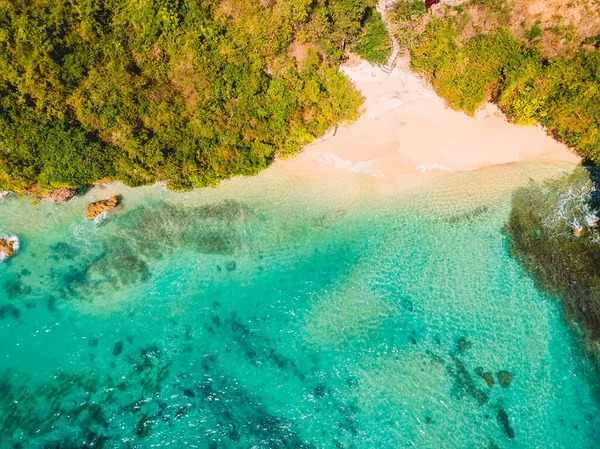 Letecký Pohled Tropickou Pláž Tyrkysovým Oceánem Bali Dovolená Pláži — Stock fotografie
