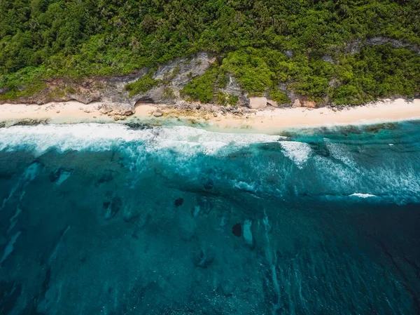 Playa Tropical Océano Transparente Con Olas Bali Vista Aérea — Foto de Stock