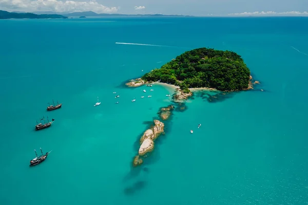Ilha Frances Com Barcos Oceano Azul Florianópolis Brasil Vista Aérea — Fotografia de Stock