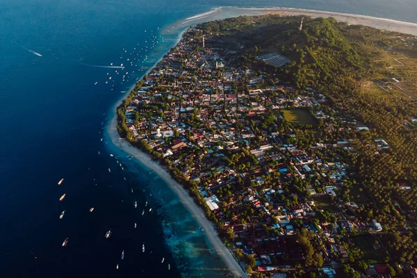 Τροπικό Νησί Gili Trawangan Παραλία Βάρκες Και Τυρκουάζ Ωκεανό Αεροφωτογραφία — Φωτογραφία Αρχείου