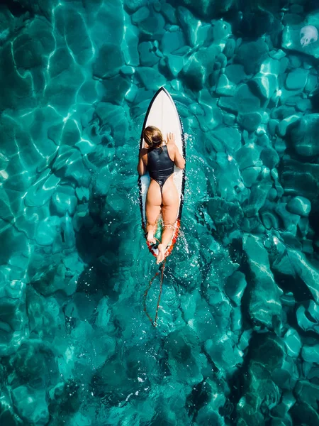 Pretty Surfer Woman Floating Surfboard Tropical Ocean Aerial Top View — Stock Photo, Image