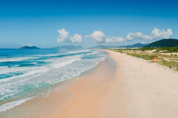 Солнечный День Пляже Синий Океан Волнами Бразилии Вид Воздуха Пляж — стоковое фото