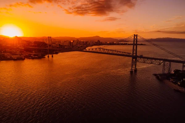 Aerial View Hercilio Luz Cable Bridge Sunset Light Florianopolis Brazil —  Fotos de Stock