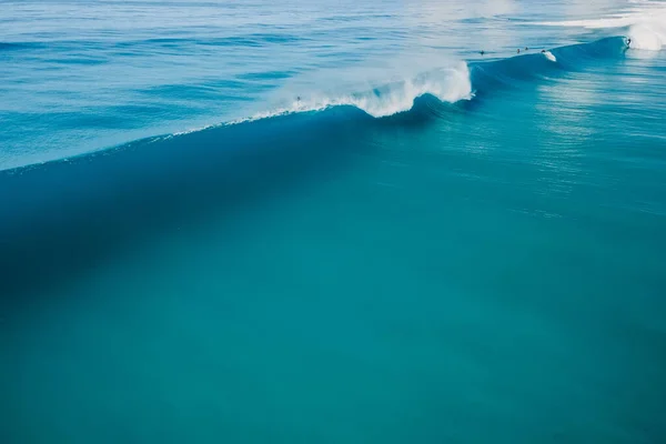 Blue Perfect Wave Tropical Ocean Breaking Barrel Wave Aerial View — Stockfoto