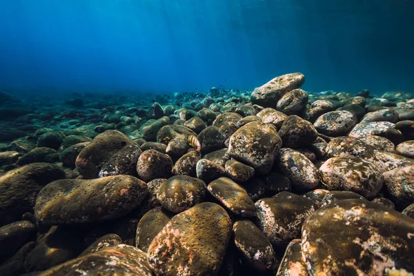 Underwater Seascape Stones Blue Water Sun Rays — Foto de Stock