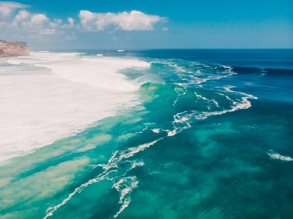 Aerial View Big Waves Surfing Waves Ocean Uluwatu — Stock Photo, Image