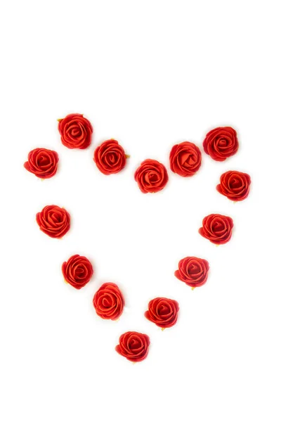 Färska Röda Rosor Hjärtform Isolerad Vit Bakgrund Romantisk Alla Hjärtans — Stockfoto