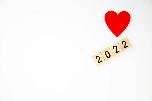 Новым 2022 Годом Белом Фоне Сердце Красного Цвета Копирование Пространства — стоковое фото