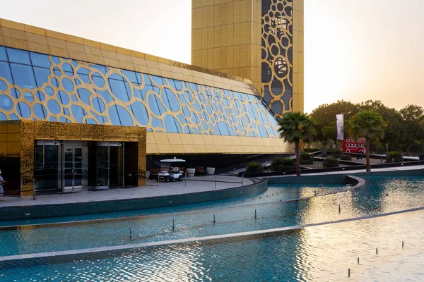 Ντουμπάι Ηνωμένα Αραβικά Εμιράτα Πλαίσιο Ντουμπάι Διακοσμητική Χρυσή Πρόσοψη Είσοδος — Φωτογραφία Αρχείου