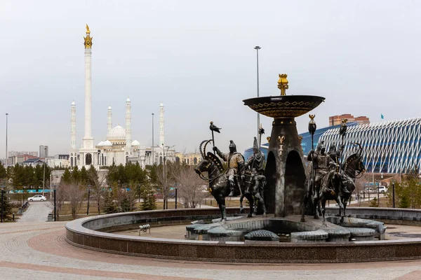 Nur Sultan Astana Kazakstan Saka Warriors Fontän Framför National Museum — Stockfoto