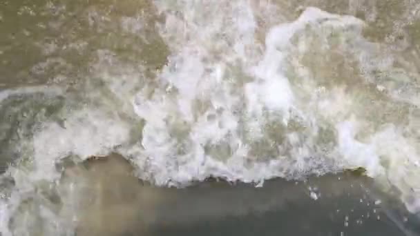 Bubbles Caused Water Overflowing Dam — Vídeo de Stock
