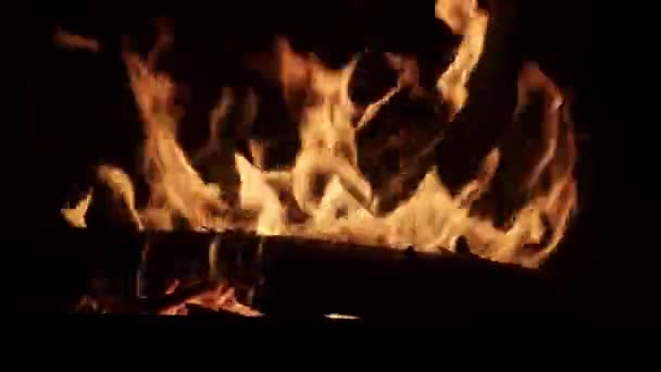 Großbrand im Kamin — Stockvideo