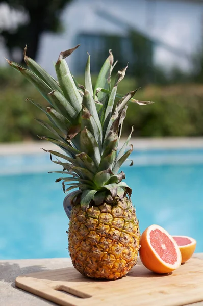 Still Life Juicy Pineapple Grapefruit Tray Edge Pool — Stock Photo, Image