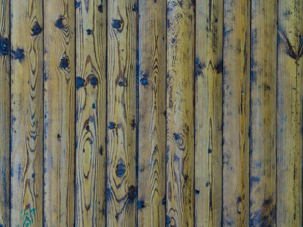 Textura de tablas de madera barnizada. La pared de uno de los cafés de la ciudad —  Fotos de Stock