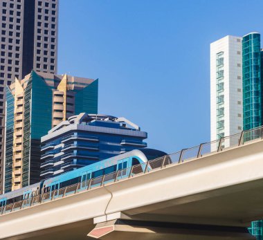 Dubai, BAE - 10.04.2021 Dubai metro çekimleri