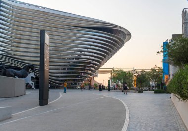 Dubai, BAE - EXPO 2020 'deki hareketlilik köşkünde 10.16.2021 Ziyaretçi