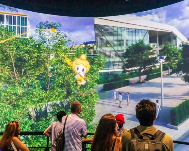 Dubai, BAE - 10.23.2021 EXPO 2020 Tayland pavyonunda ziyaretçiler.