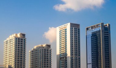 Dubai, BAE - 10.26.2021 Dubai Marina manzarası sabahın erken saatlerinde