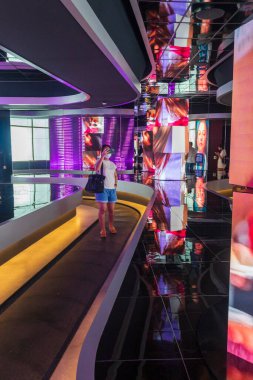 Dubai, BAE - 11.06.2021 ExPO 2020 Opportunity bölgesi. Bir ABD pavyonunun içinde