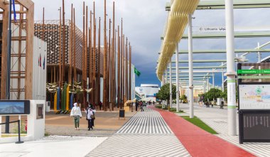 Dubai, BAE - 01.01.2022 Pavilions EXPO 2020 sürdürülebilirlik bölgesinde