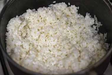 Pişmiş beyaz pirinç yakın çekim