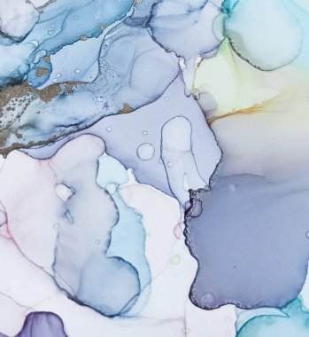 Alkol Mürekkebi Boyama. Sanat Sıvısı Kadim Tasarımı. Karışık Sıçrama dokusu. Mor Modern Alkol Mürekkebi Boyama. Soluk Çizgili Arkaplan. Işıltılı Grunge Sanat. Renk Mor.